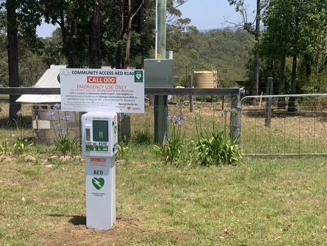 Community AED 140 installation